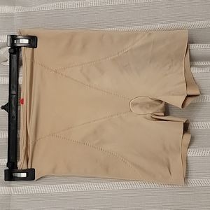 Spanx extra-compression shape wear